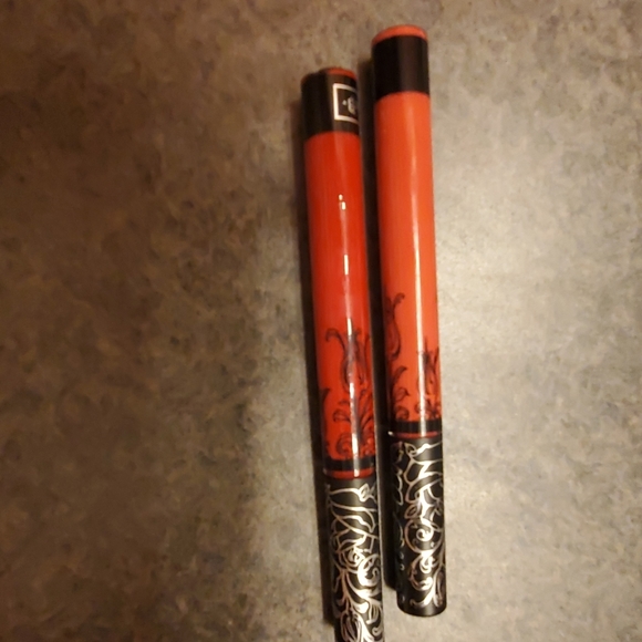 Makeup - Picture 4 of 4